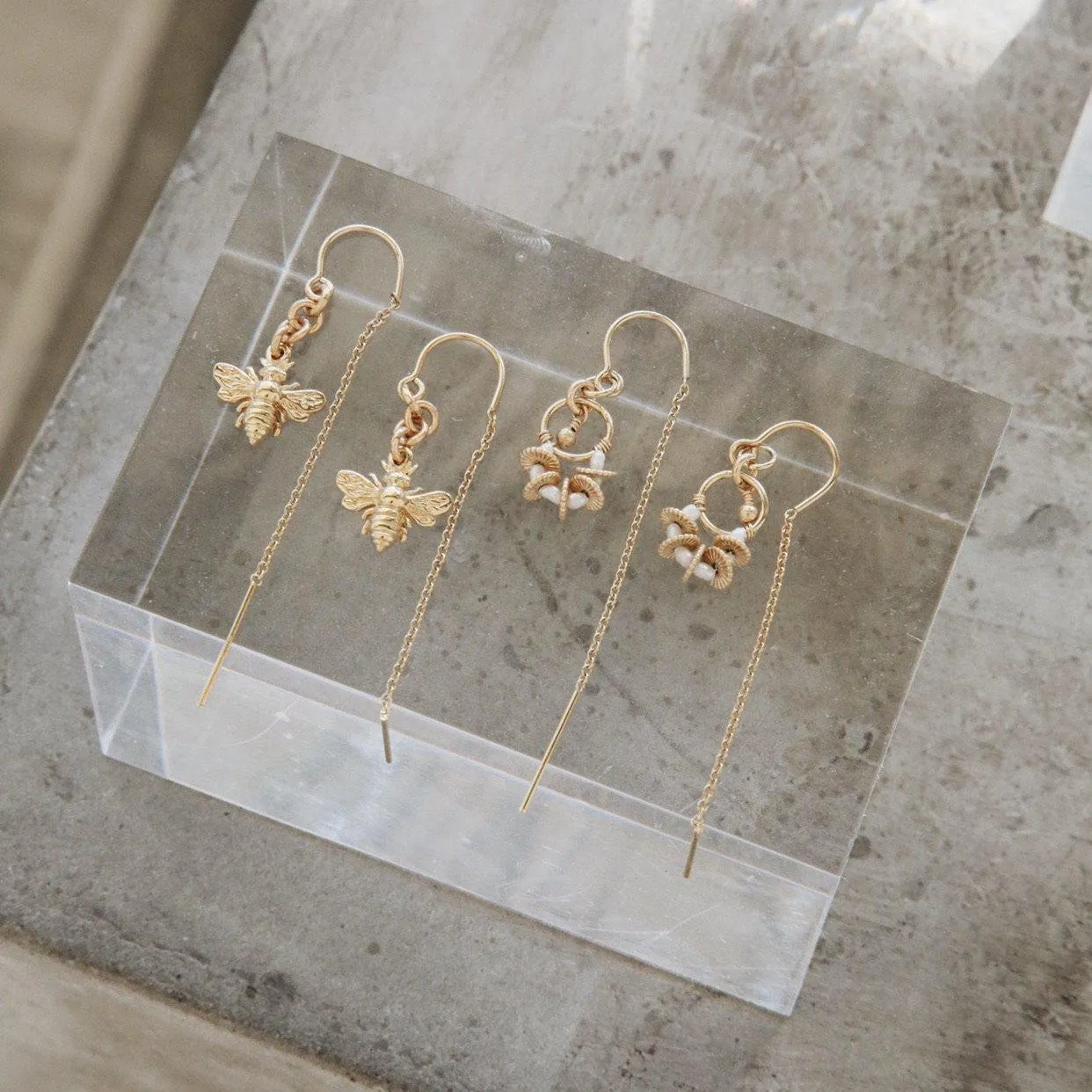 Bee Thread Earrings - Gold