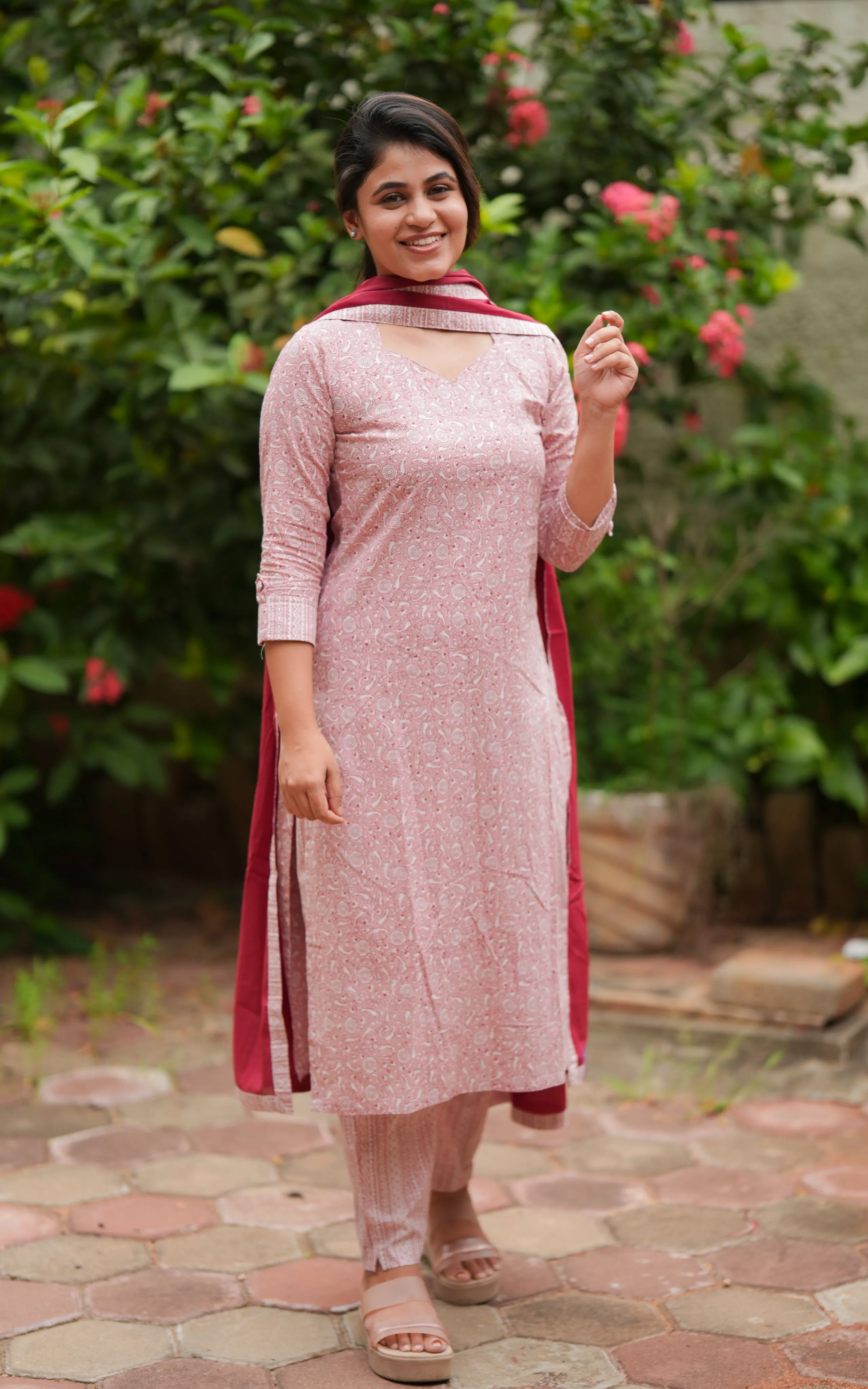 Bhuvi Peach (Kurti Pant Dupatta)