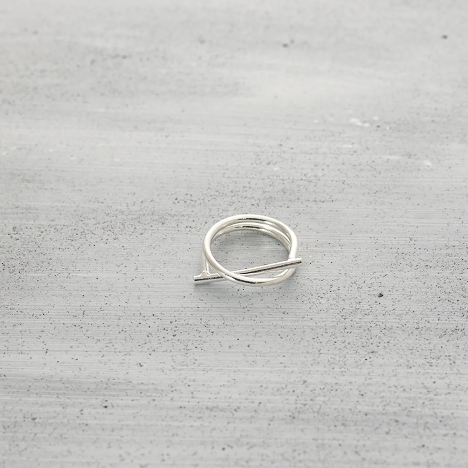 Crossing ball and line Ring - Silver