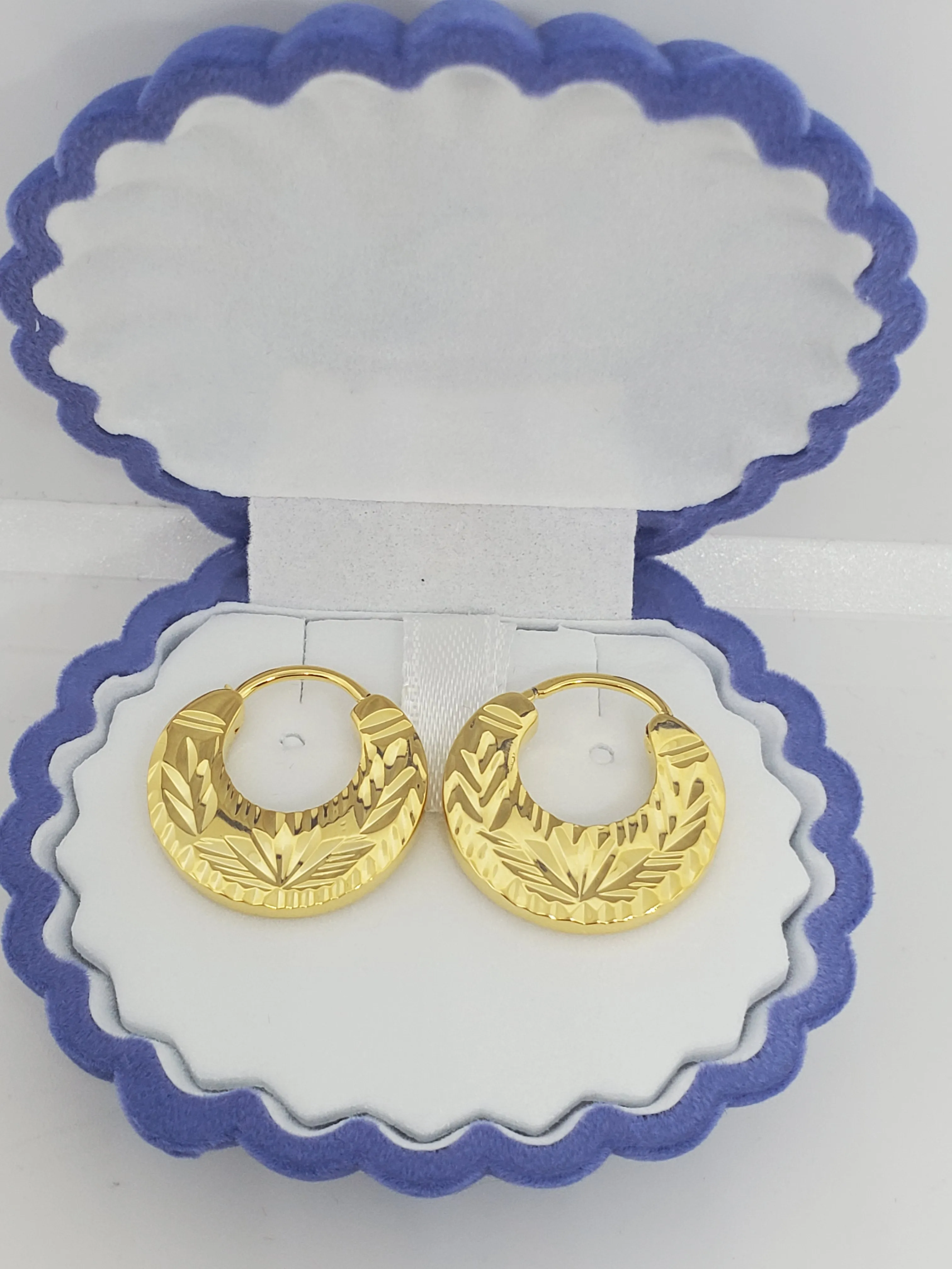 Easy wearing Nattiyan earrings; Silver and Gold