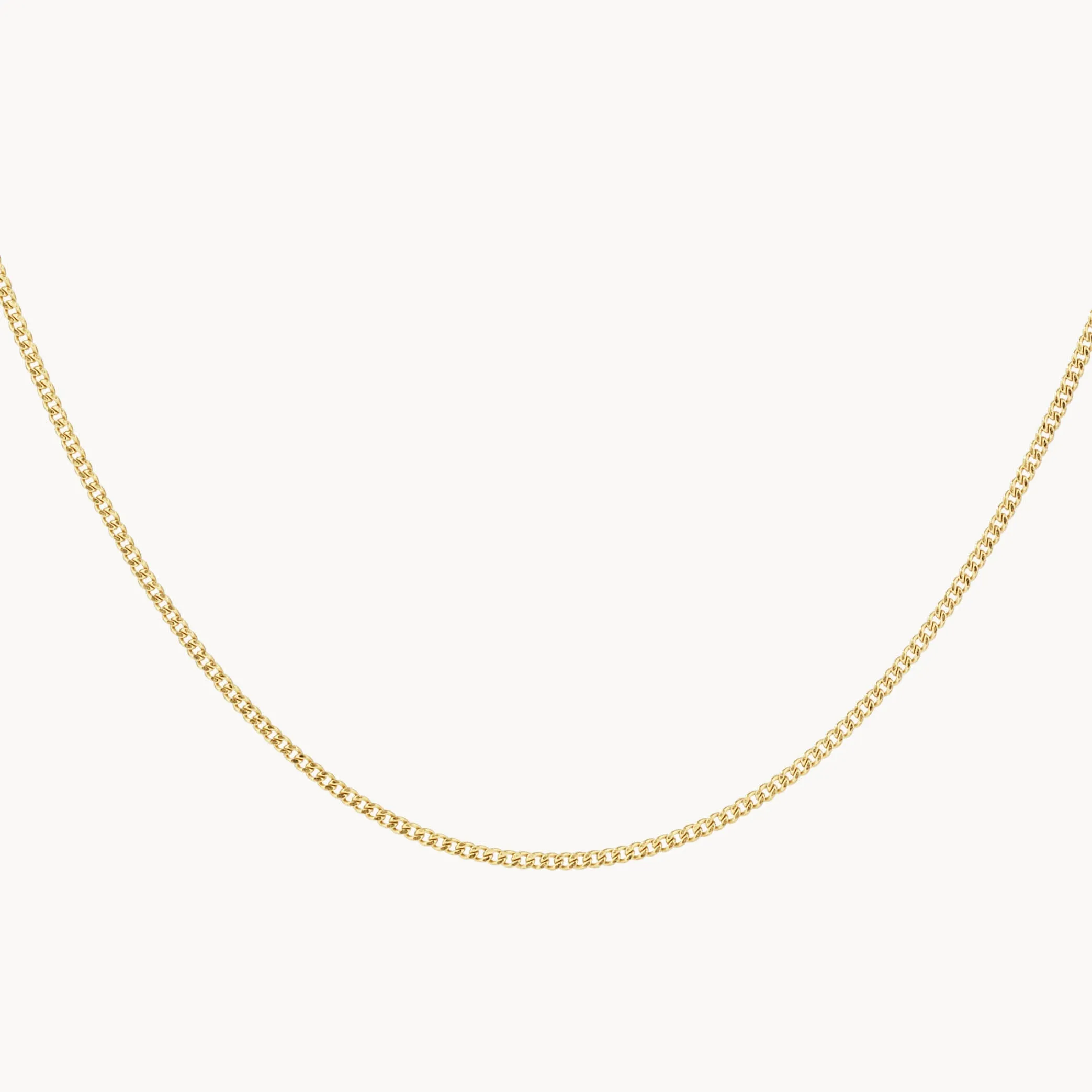 Fine Curb Chain Necklace in Gold