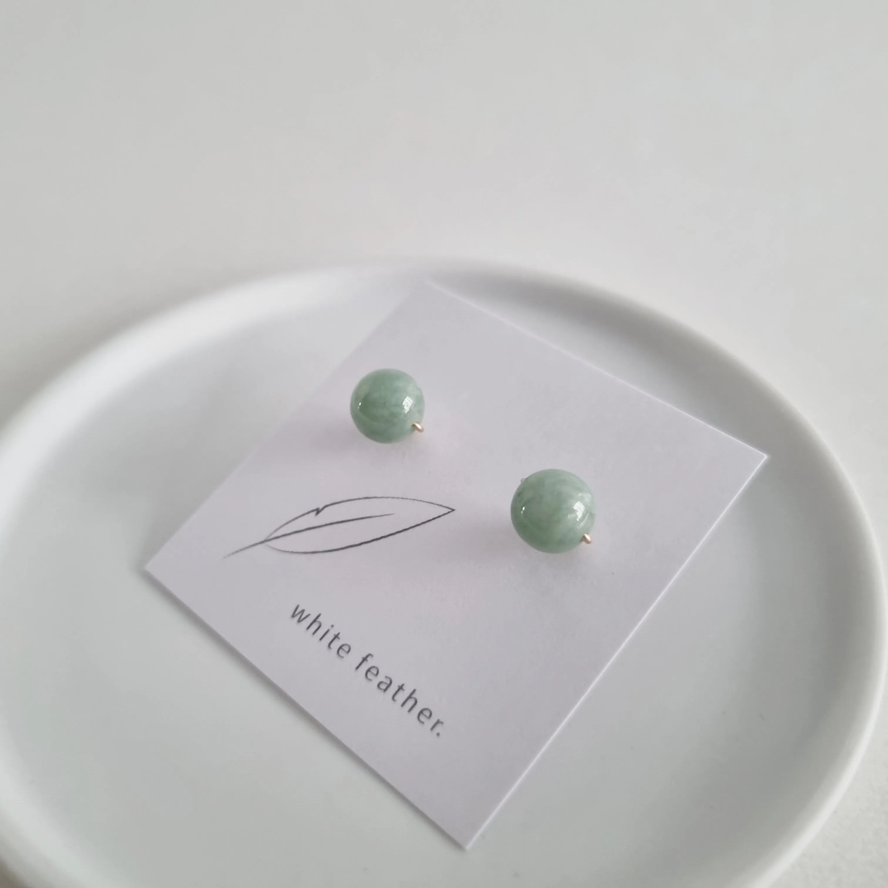 Green/White Jade Earstuds 8mm (Basic) / 14k Gold-filled