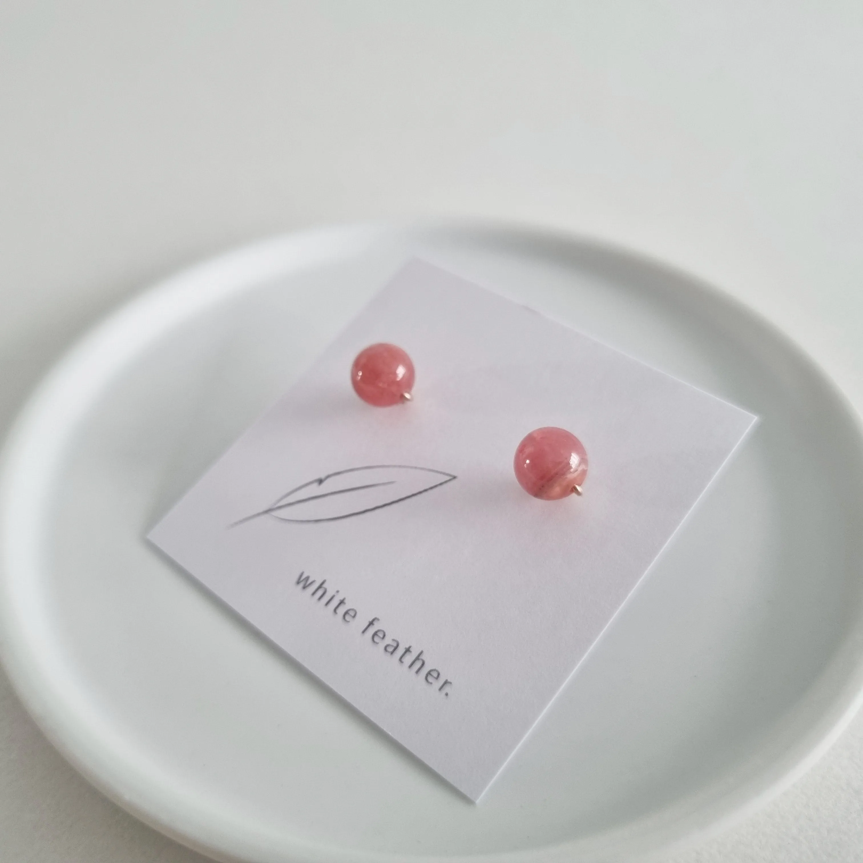 Rhodochrosite Earstuds 8mm (Basic) / 14k Gold-filled