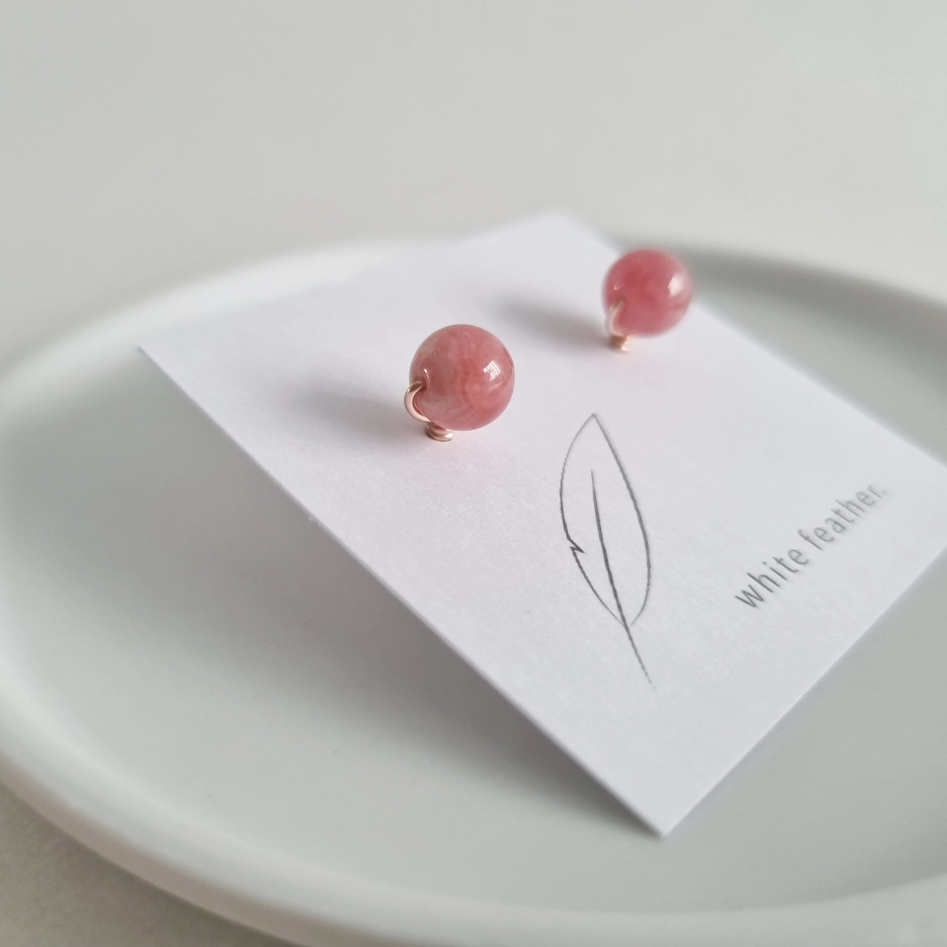 Rhodochrosite Earstuds 8mm (Basic) / 14k Gold-filled