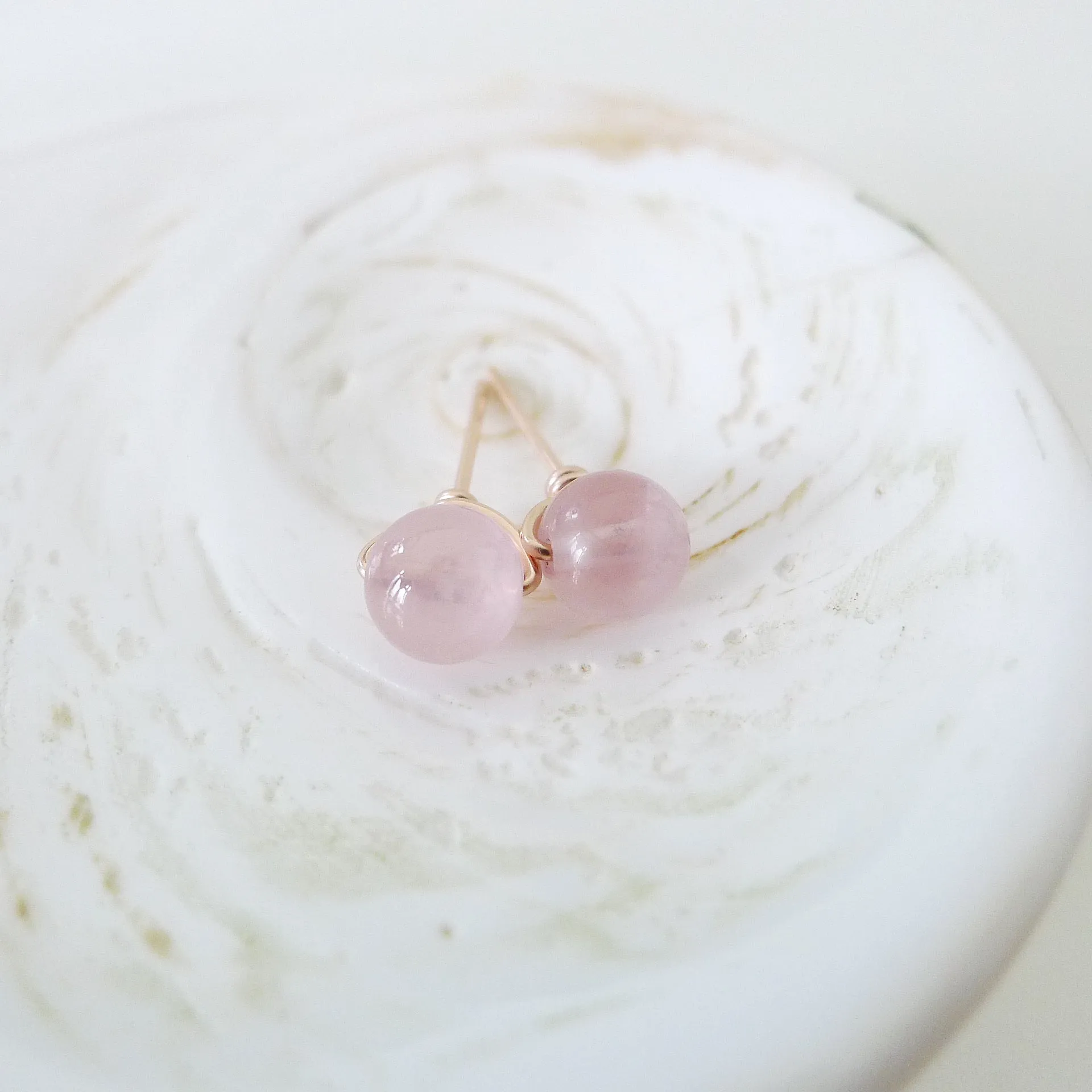 Rose Quartz Earstuds 6mm (Basic) / 14k Gold-filled