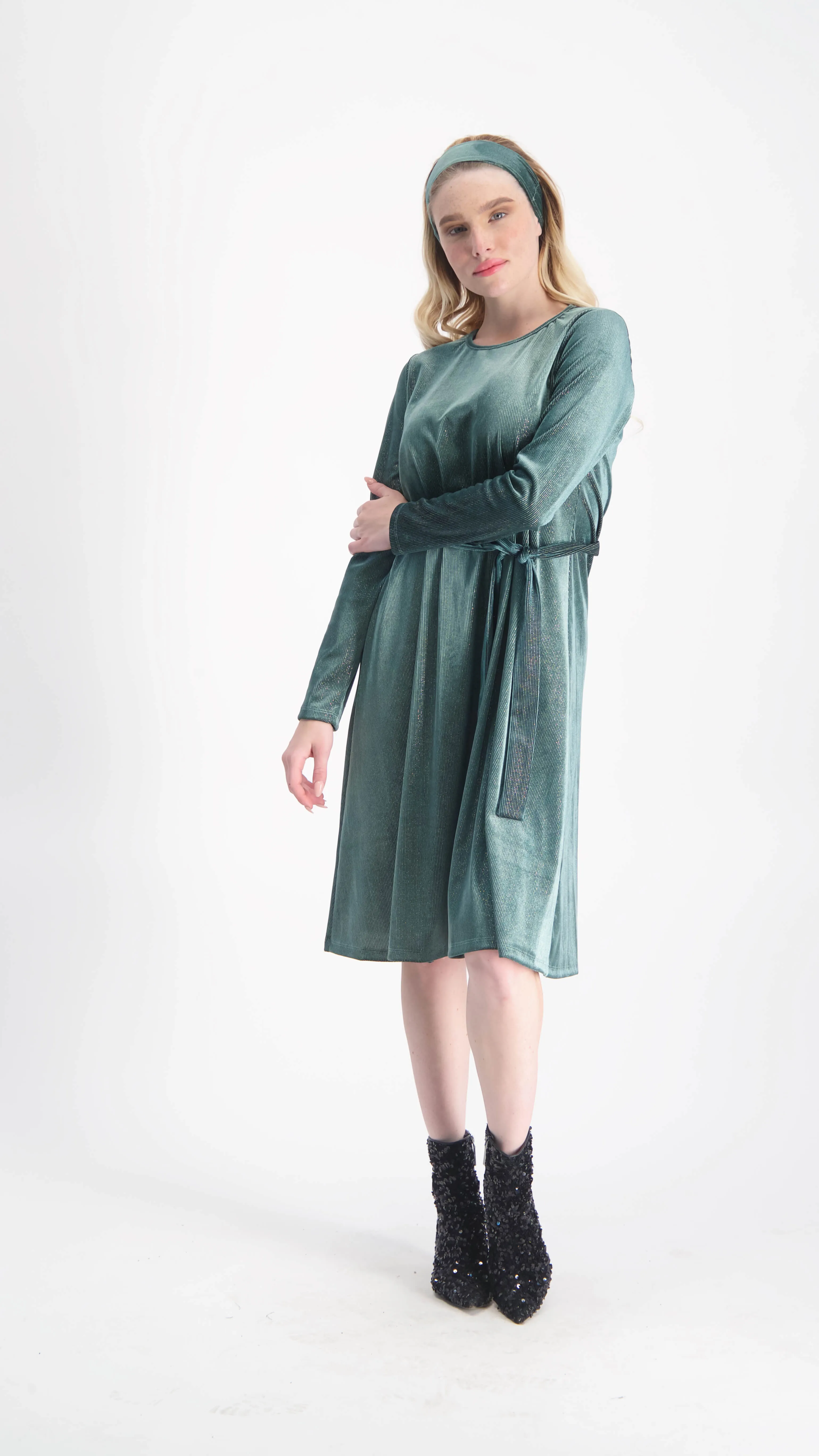 Velvet A-line Dress With Belt / Green & Silver Line